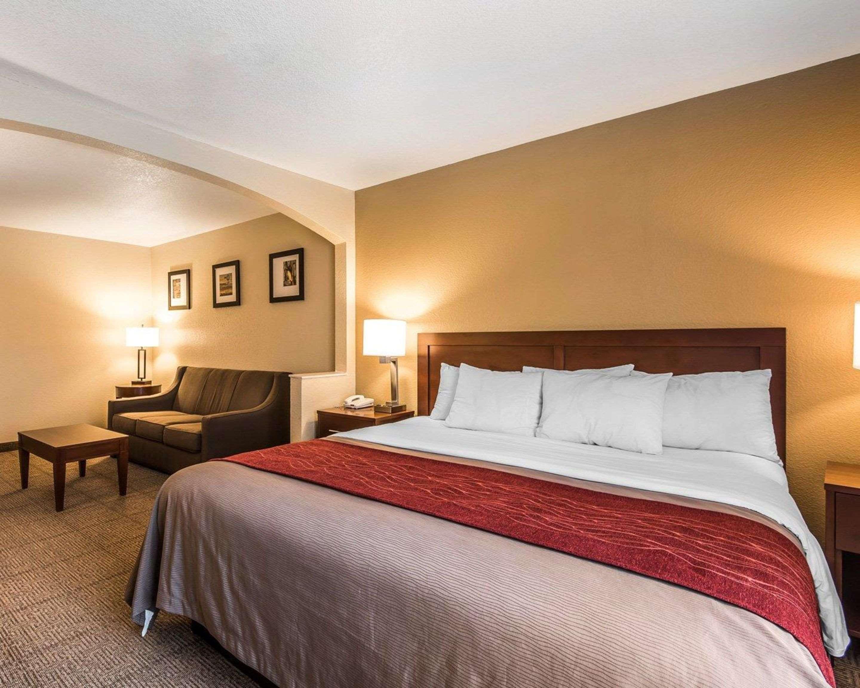 Quality Inn & Suites Bethany Экстерьер фото
