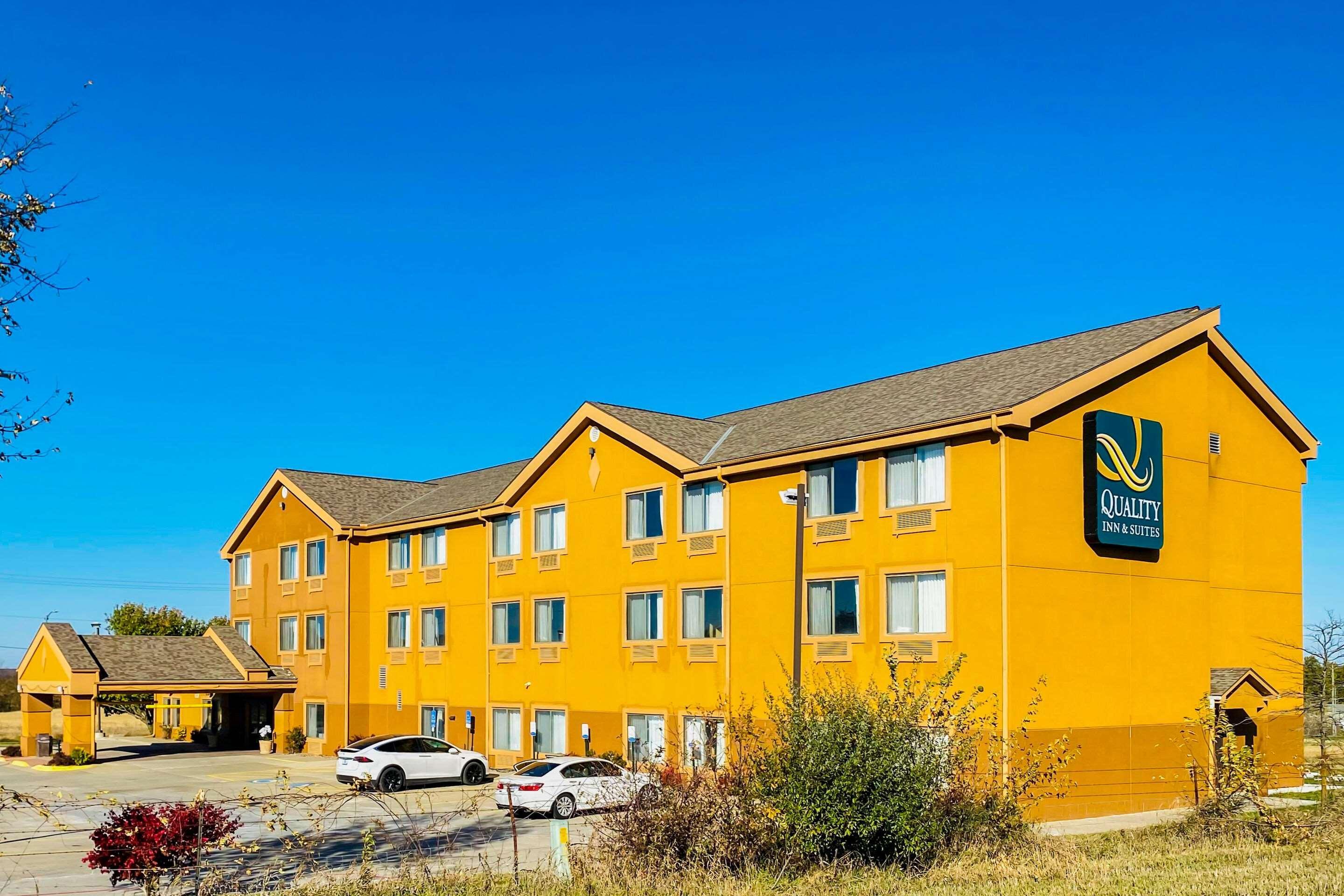 Quality Inn & Suites Bethany Экстерьер фото