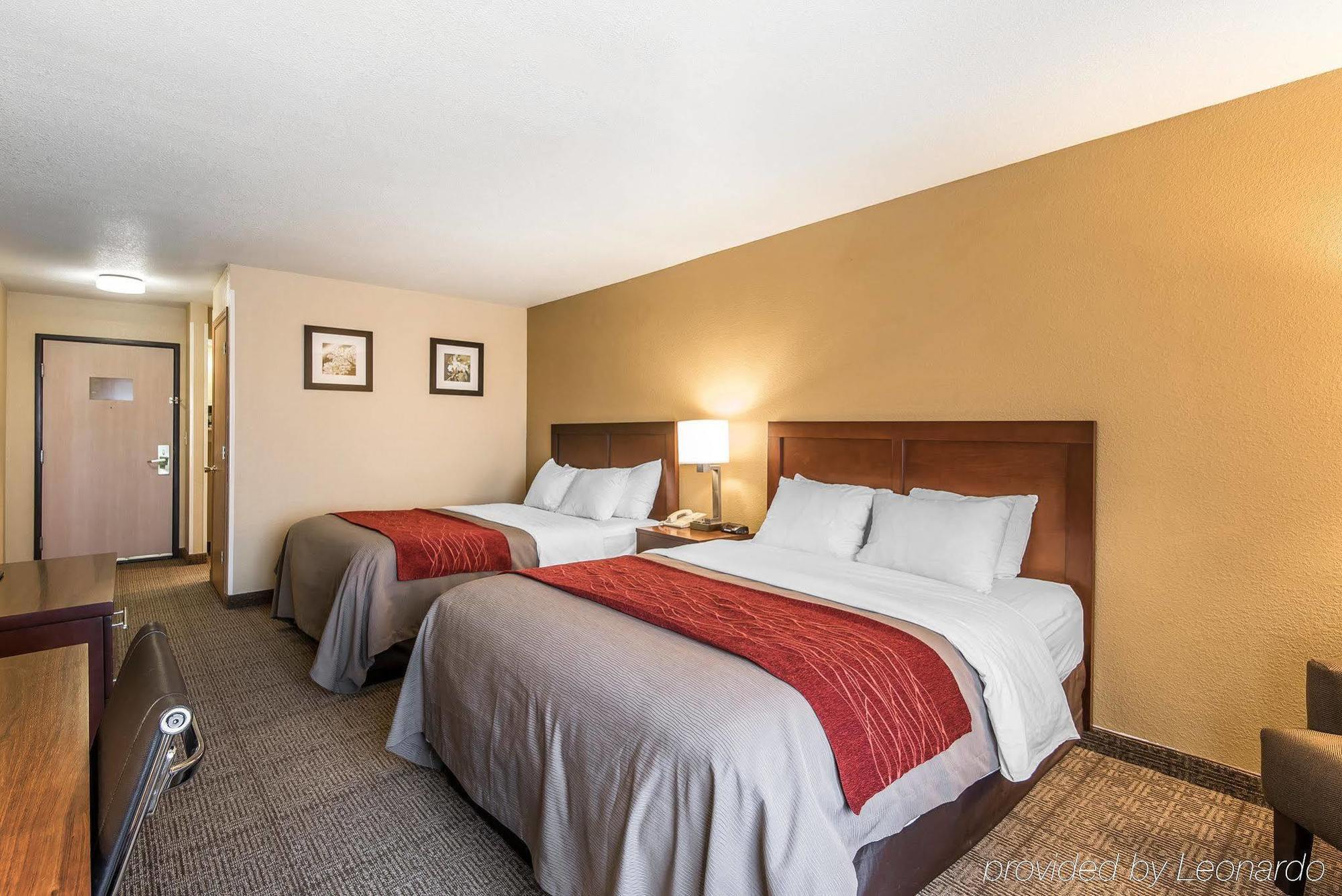 Quality Inn & Suites Bethany Экстерьер фото