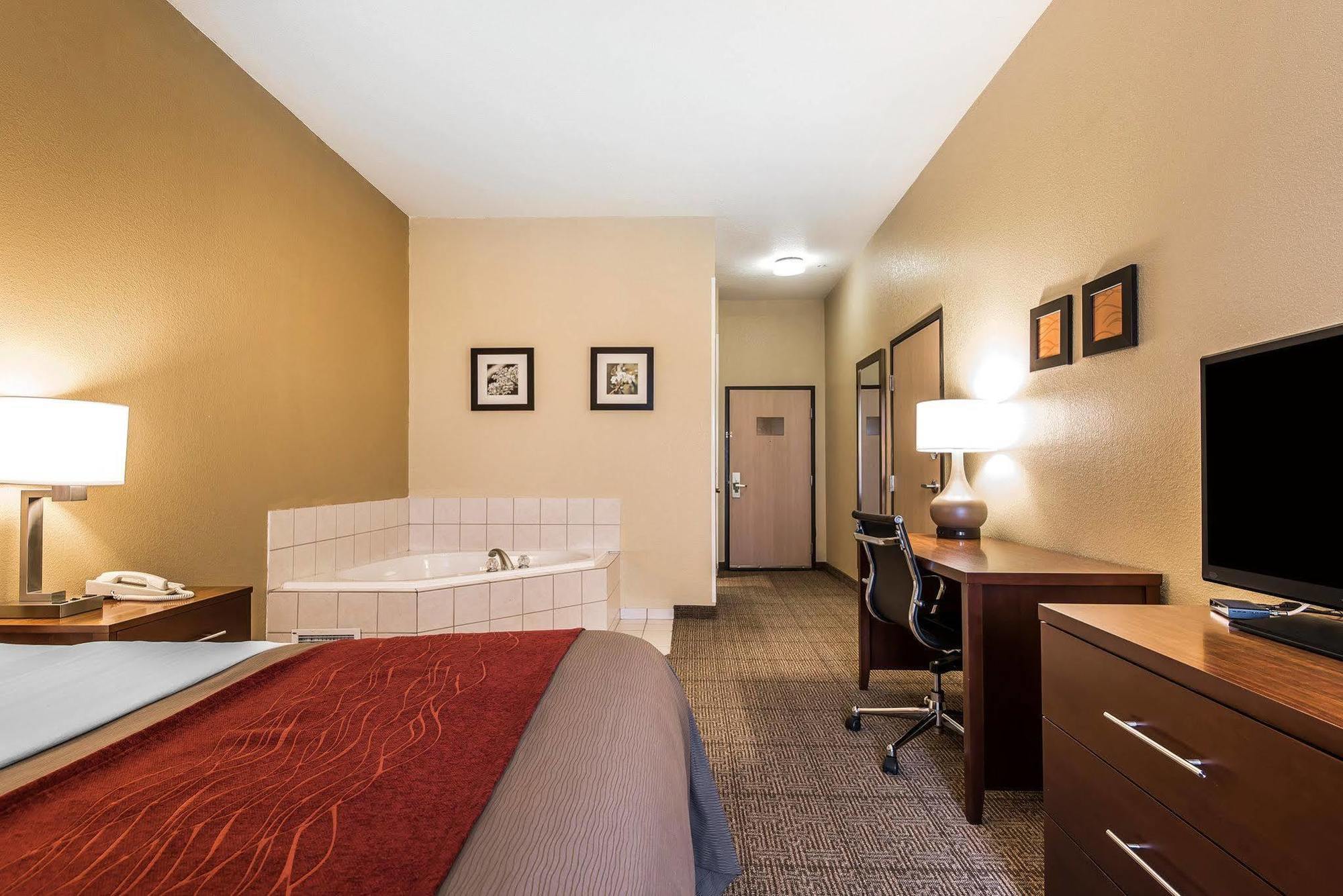 Quality Inn & Suites Bethany Экстерьер фото